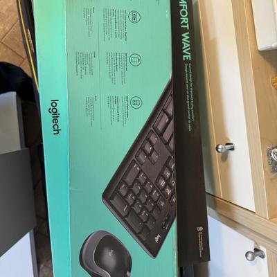 Sale Photo Thumbnail #343