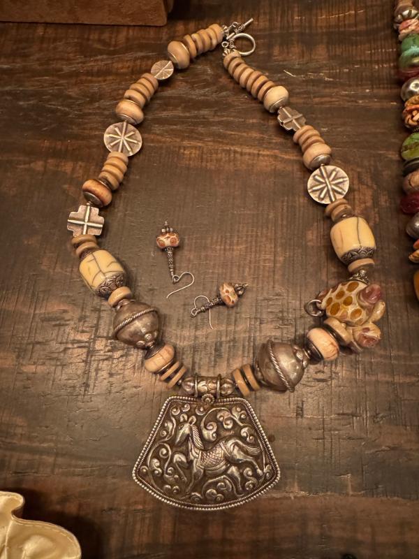 Sale Photo Thumbnail #378