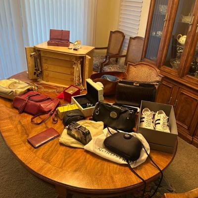 Sale Photo Thumbnail #26