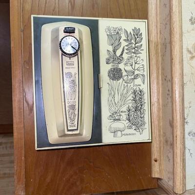 Sale Photo Thumbnail #144