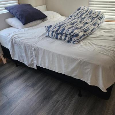 Sale Photo Thumbnail #30