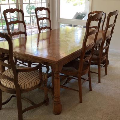 Dining Table with 6 Chairs & 2 Leaves