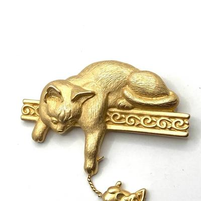 Vintage JJ Jonette Cat with Dangling Mouse Brooch Antique Gold Tone Kitty