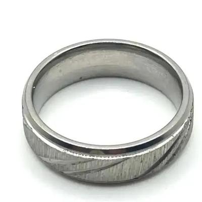 Etched Silver Tone Accent or Daily Wear Ring Size 6