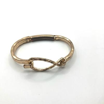 Gold Tone Hammered Pressure Clasp Bangle Bracelet