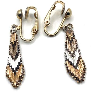Riccio Chevron Link Dangle  Clip Earring In A Tri-Color Design