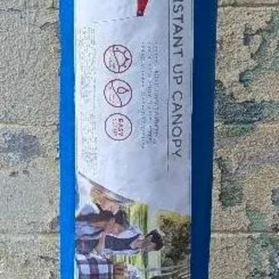 Quest 10' x 10' Instant Up Canopy Plus 3 Sidewalls