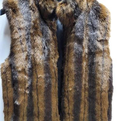 Reversible Coaco Size Large Faux Fur To Windbreaker Vest
