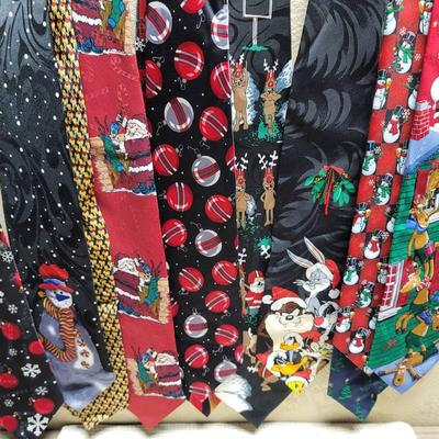Novelty Ties Mostly Christmas - 12 Pieces