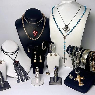 Costume Jewelry (Gold & Silver-Tone) - Necklaces, Bracelets & More 