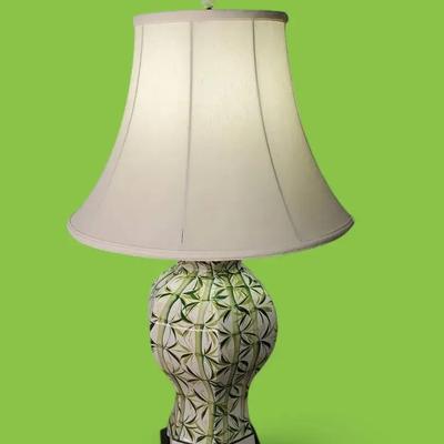Vintage Palm Beach Regency Bamboo Motif Ceramic Lamp With Jade Finial 