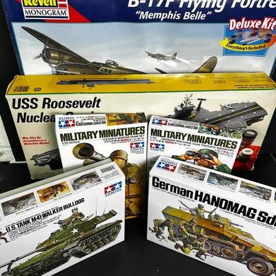 Unbuilt Military Model Kits: Sealed Revell Monogram B17F Flying Fortress, Tamiya & Testors