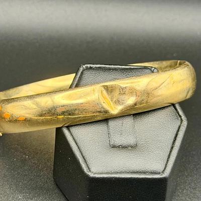 14K Gold Bangle Bracelet 