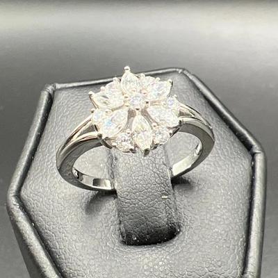 Sterling Silver Sparkling CZ Flower Ring — Size 6.5