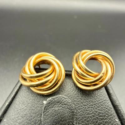 14K Gold Vintage Swirl Earrings 
