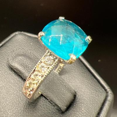 Sterling Silver Jewelry with Sparkling Blue Gemstone