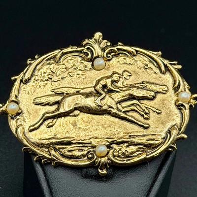 Vintage Gold Tone Horse Racing Brooch