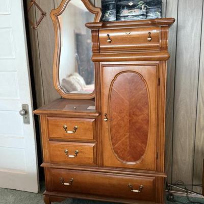 Sale Photo Thumbnail #33