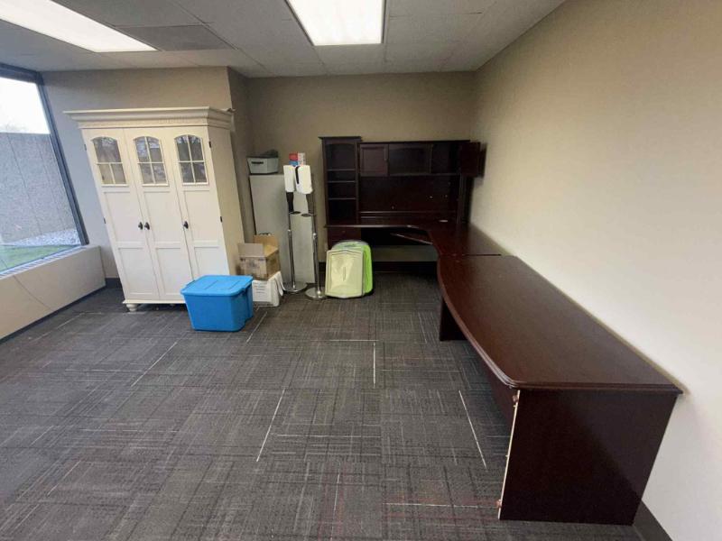 Sale Photo Thumbnail #30