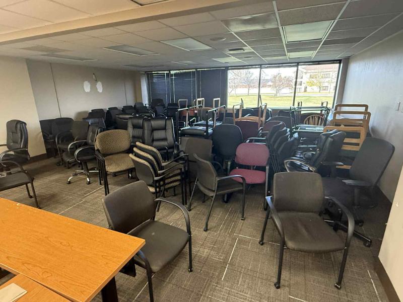 Sale Photo Thumbnail #25