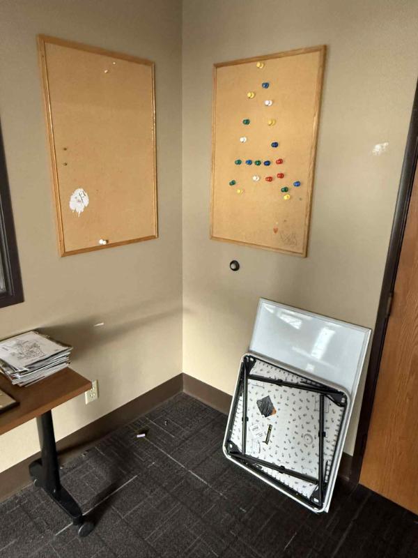 Sale Photo Thumbnail #16