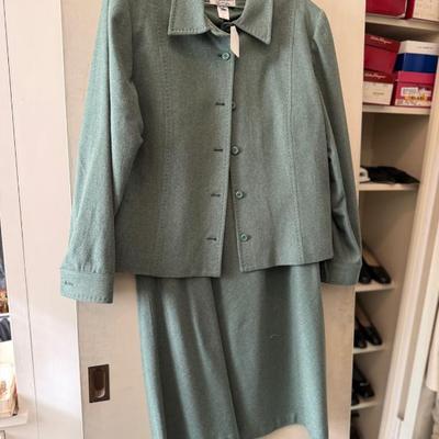 Sale Photo Thumbnail #145