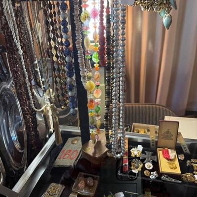 Sale Photo Thumbnail #43