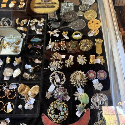 Sale Photo Thumbnail #45