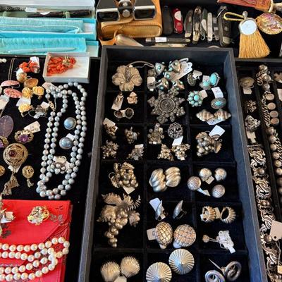 Sale Photo Thumbnail #52