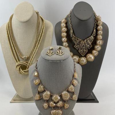 Sale Photo Thumbnail #199