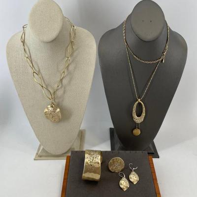 Sale Photo Thumbnail #83