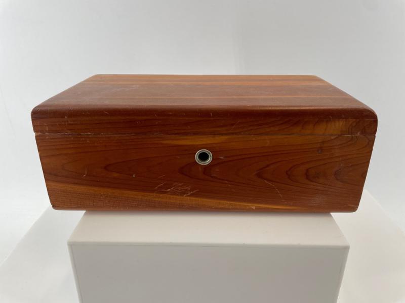 Sale Photo Thumbnail #350