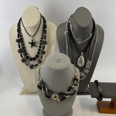 Sale Photo Thumbnail #78