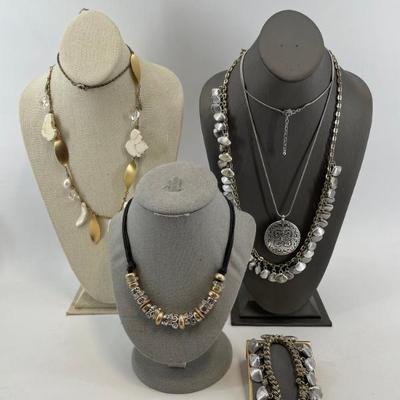 Sale Photo Thumbnail #207