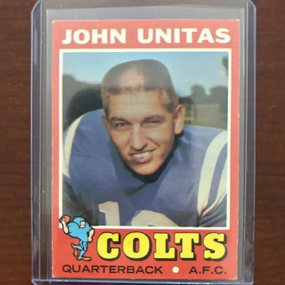 1971 Topps Football Card. John Unitas - Baltimore Colts. Card #1