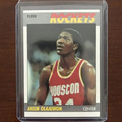 1987 Fleer Basketball Card. Akeem Olajuwon - Houston Rockets. Card #80