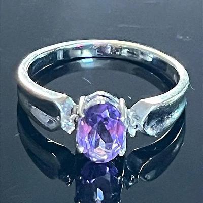 14K White Gold Amethyst Diamond Ring