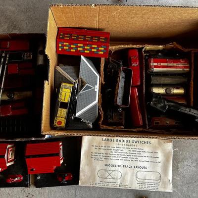 Box Lot Of Train Engines Cars & Accessories - Marx, Lionel And More #1