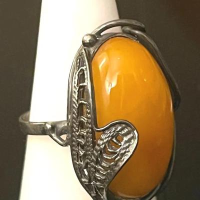 Vintage Sterling Silver .925 Baltic Butterscotch Amber Ring