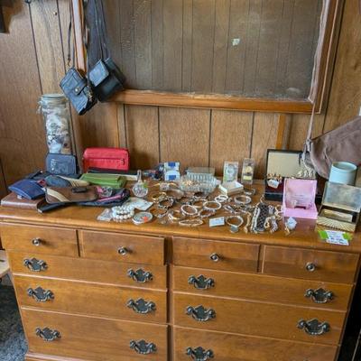 Sale Photo Thumbnail #45