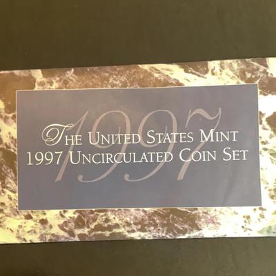 The United States Mint – 1997 Uncirculated Coin Set
