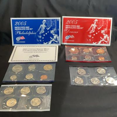 2005 United States Mint Uncirculated Coin Set Philadelphia and Denver