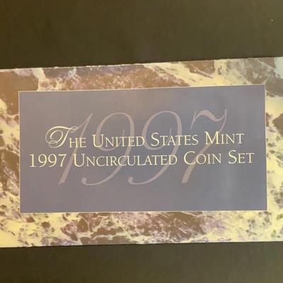 The United States Mint – 1997 Uncirculated Coin Set