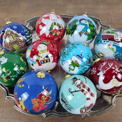 Lot #31 - Pier1 Li Bien Glass Christmas Ornaments