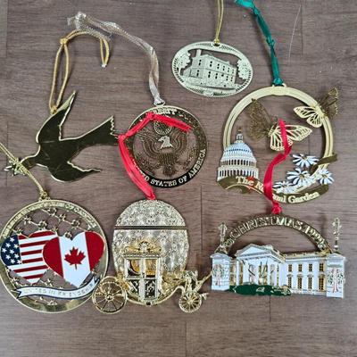 Lot #40 - Set of 7 Commemorative Ornaments from the White House, Colonial Williamsburg, Mount Vernon & More