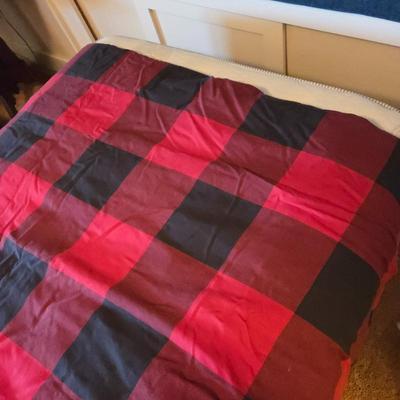 Lot #156 - Queen Size Buffalo Check Red and Black Duvet Quilt Comforter Cover With Heavy Down Insert – Cozy Cabin Christmas