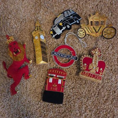Lot #159 - Set of 7 London Landmark & Icon Ornaments – Big Ben, Taxi, Crown & Underground Sign, Pillar Box, Carriage & Lion