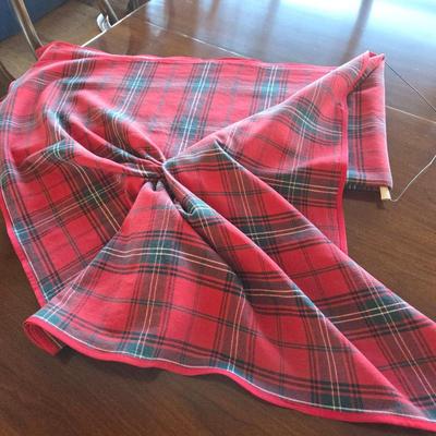 Lot #143 - Williams Sonoma Red Plaid Tablecloth – Holiday Tartan Dining Decor