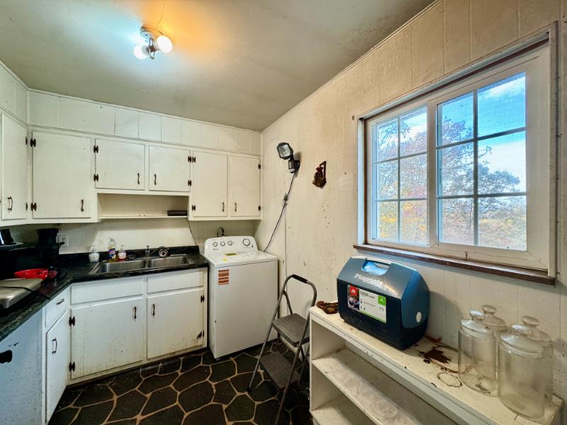 Sale Photo Thumbnail #19