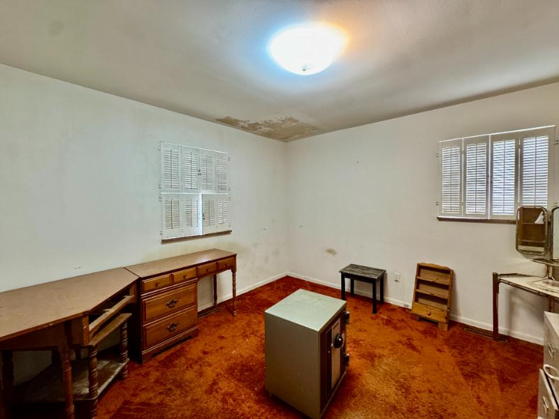 Sale Photo Thumbnail #29